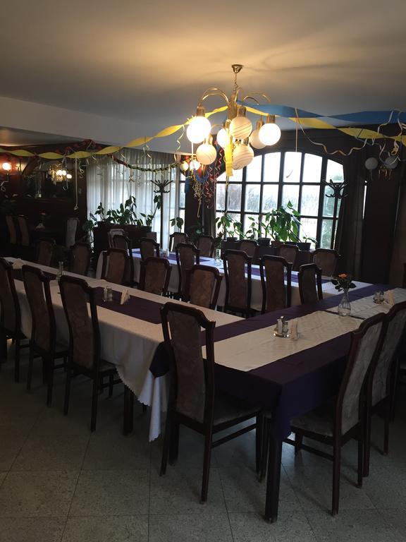 Peregrino Panzio Bed & Breakfast Budaors Luaran gambar