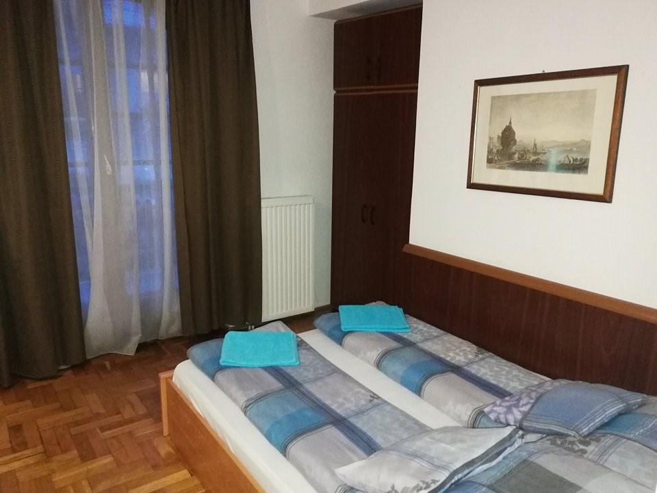 Peregrino Panzio Bed & Breakfast Budaors Luaran gambar
