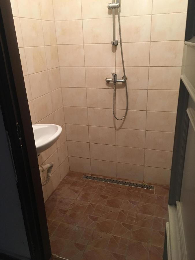 Peregrino Panzio Bed & Breakfast Budaors Luaran gambar